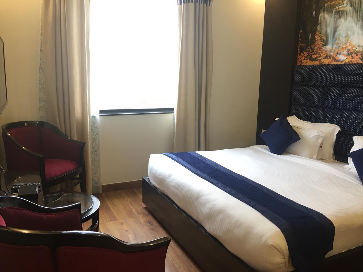 Hotel Pearl Blue Agra  Ngoại thất bức ảnh