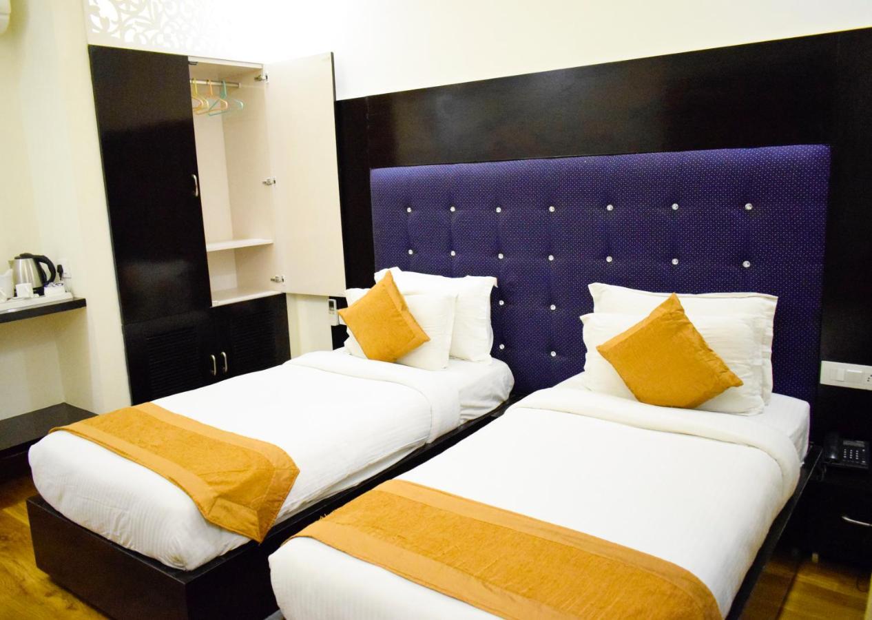 Hotel Pearl Blue Agra  Ngoại thất bức ảnh