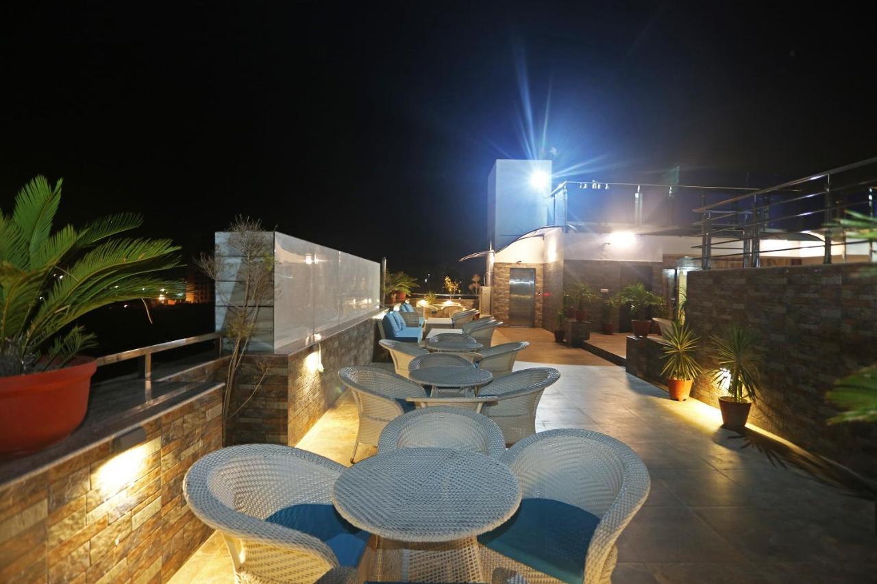 Hotel Pearl Blue Agra  Ngoại thất bức ảnh